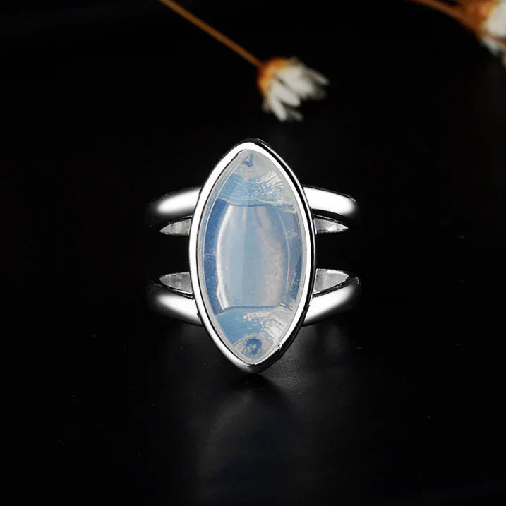 Anillo de Piedra Luna por Cristina