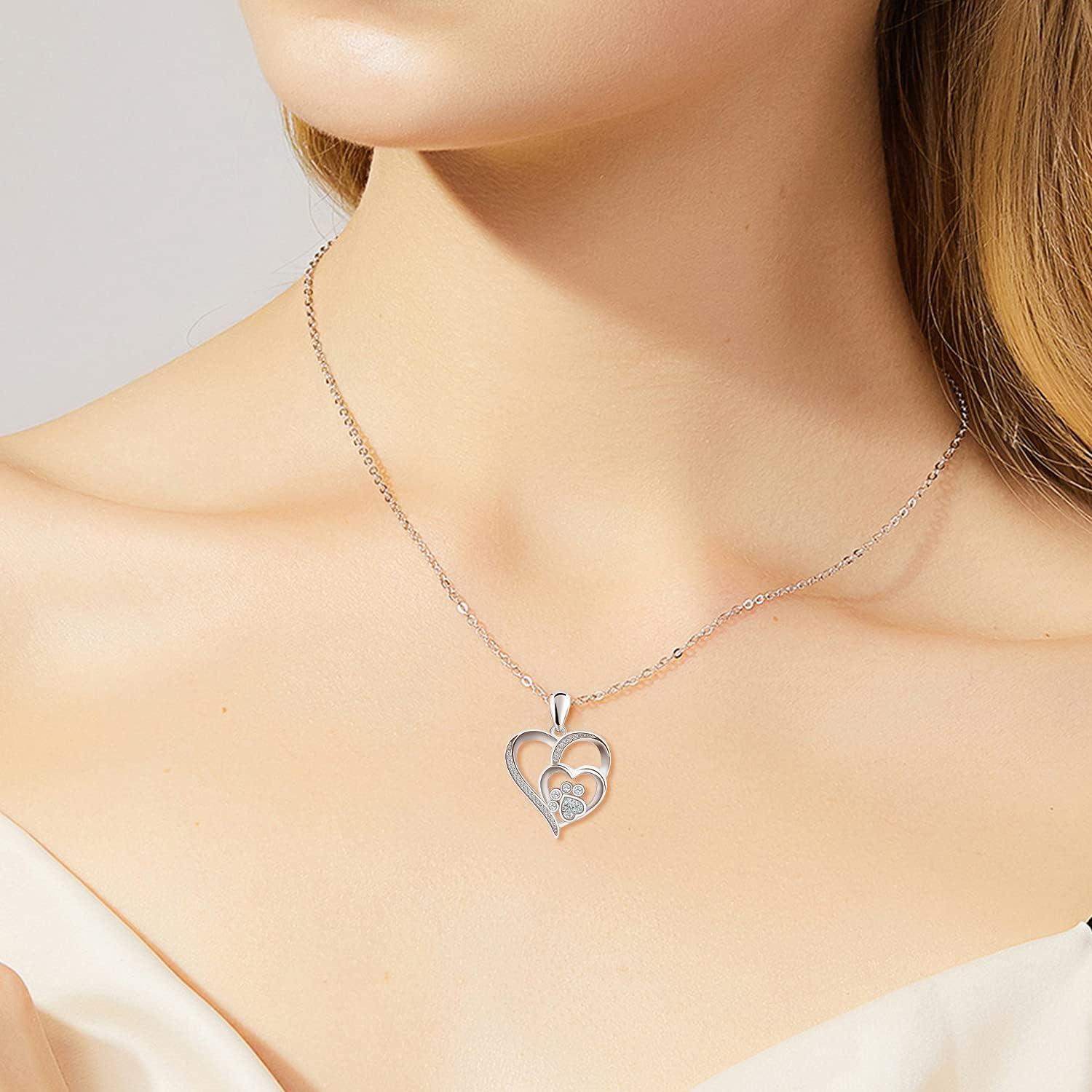 Collar de Plata de Ley con Huella y Corazón con Circonitas