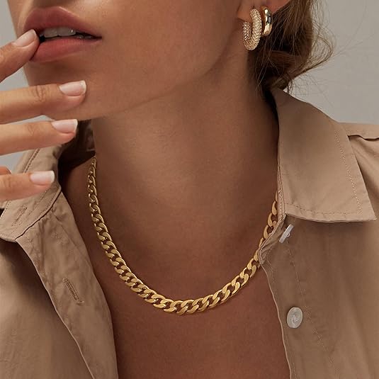 Collar de eslabones cubanos con eslabones gruesos en oro