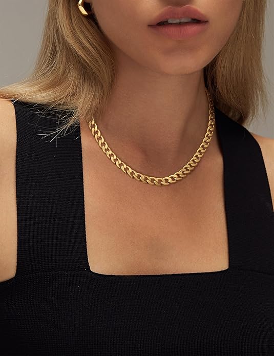 Collar de eslabones cubanos con eslabones gruesos en oro