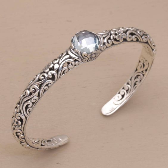 Pulsera vintage abierta de plata con zirconitas