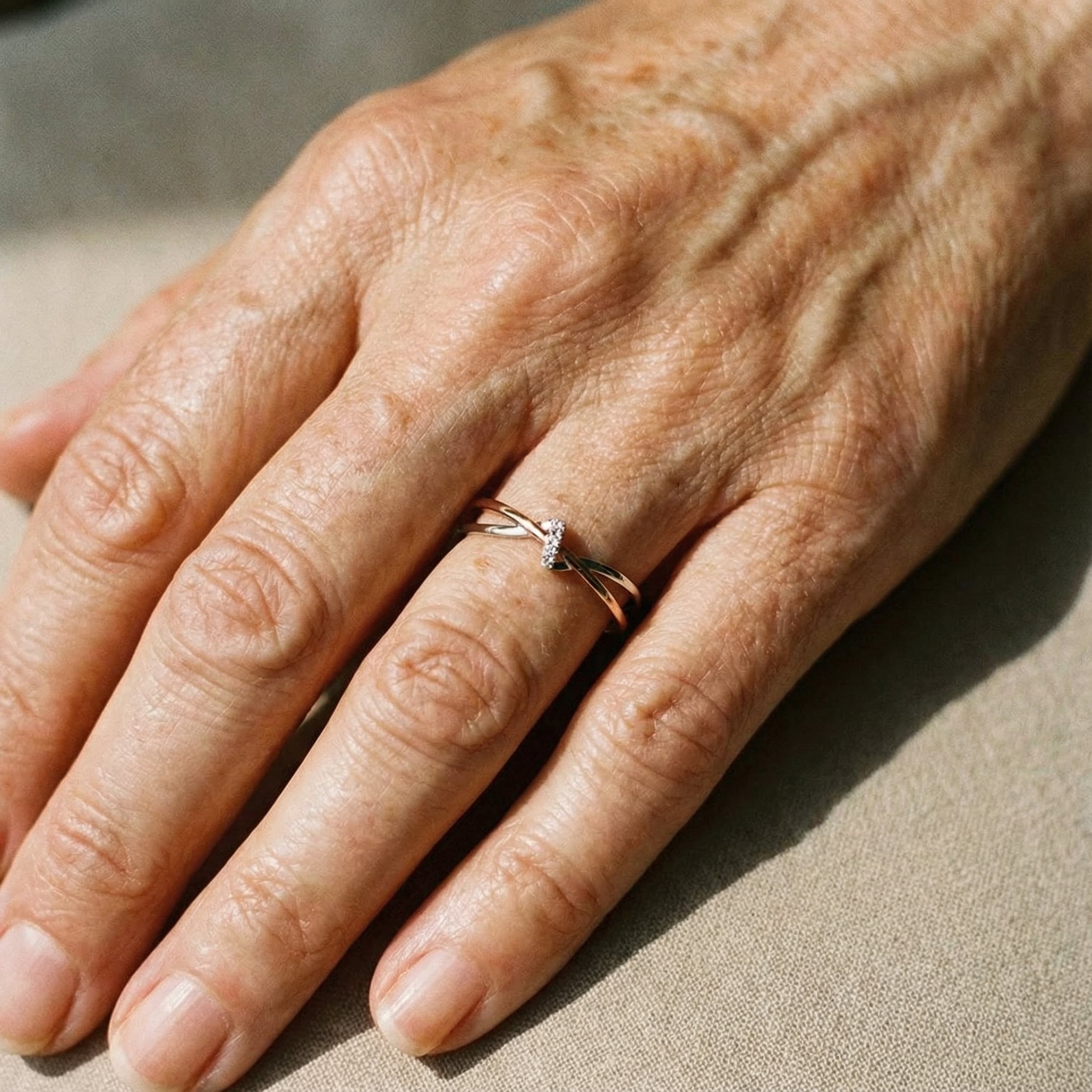 Anillo Entretejido en Oro Rosa y Plata