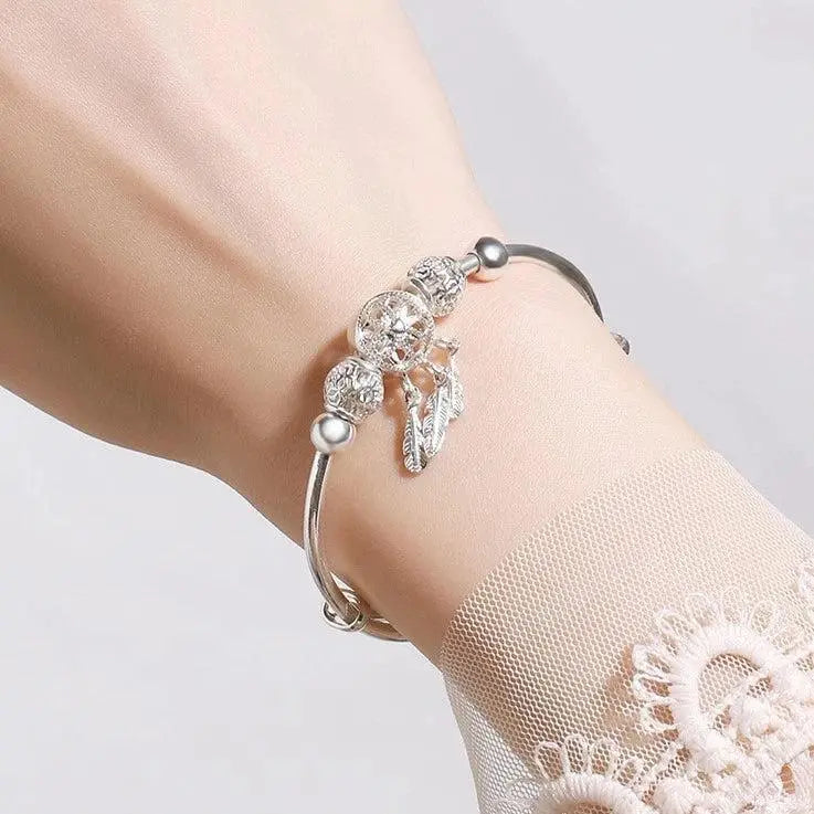 Pulsera Ajustable con Tres Charms de Hoja en Plata