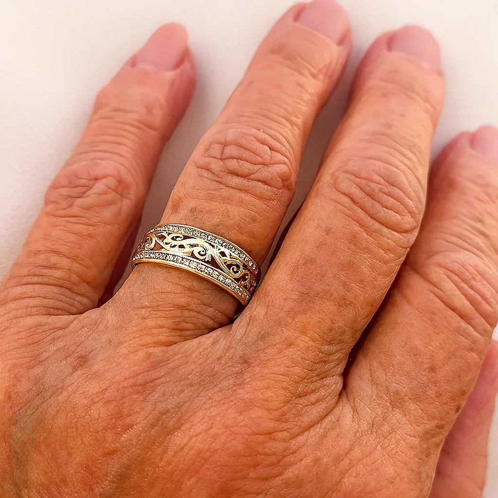 Anillo de Oro Hueco Brillante