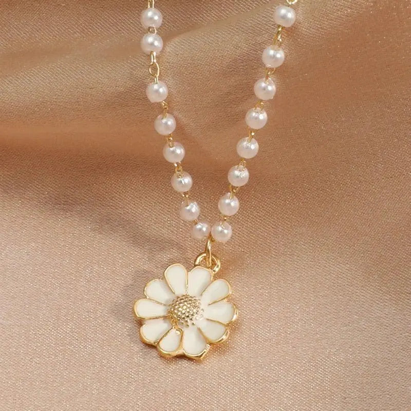 Daisy con Colgante de Perla