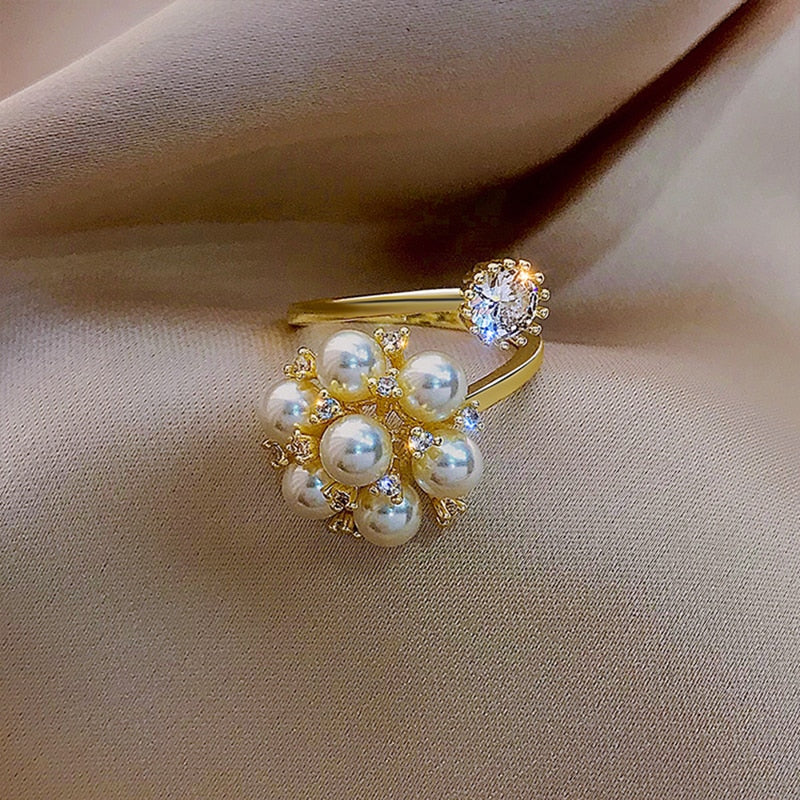 Anillo Ajustable con Lindas Perlas