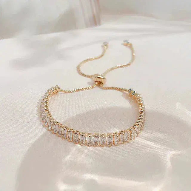 Pulsera Ajustable de Circonita en Oro y Plata
