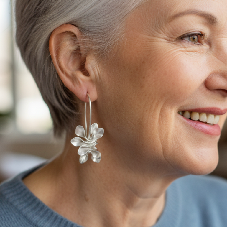 Pendientes de plata vintage con flores irregulares
