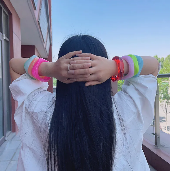 Pulsera Acrílica Cuadrada de Color