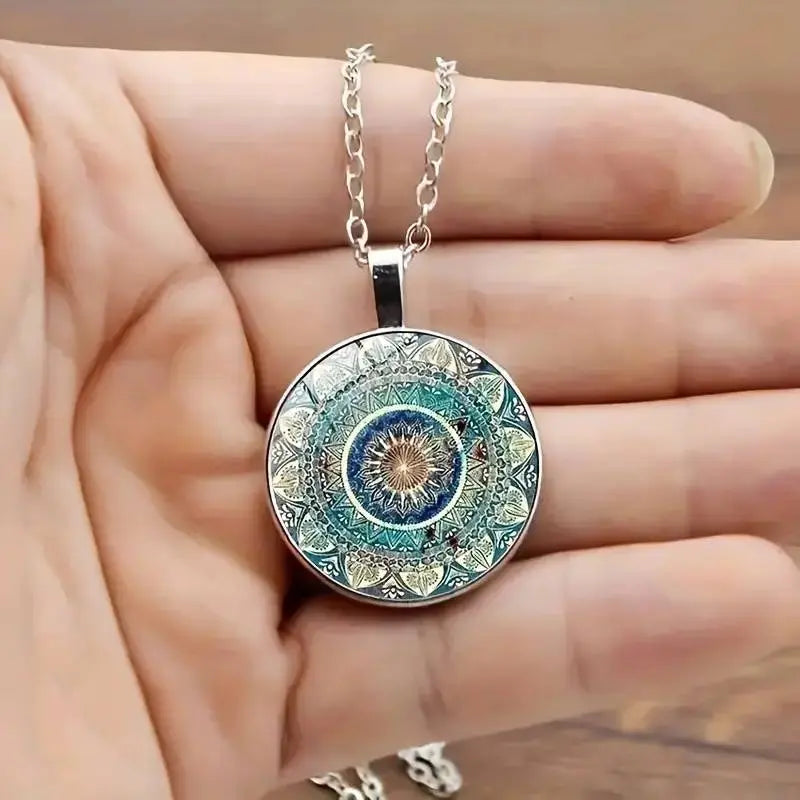 Collar Redondo Vintage con Mandala Azul