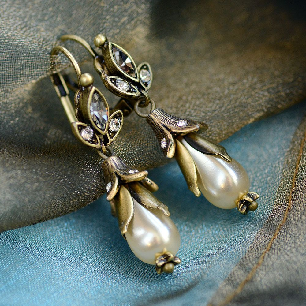 Pendientes florales de perlas vintage