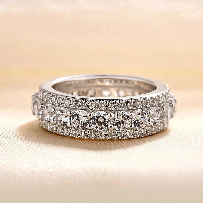 Anillo de plata vintage con banda eterna