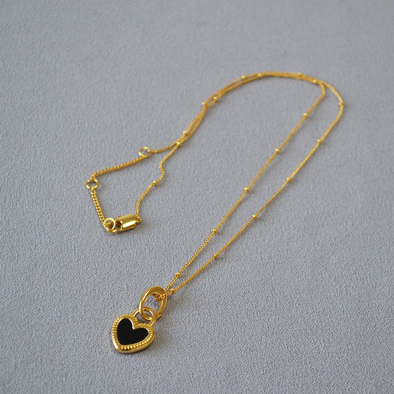 Collar con Colgante de Corazón en Negro y Blanco en Oro