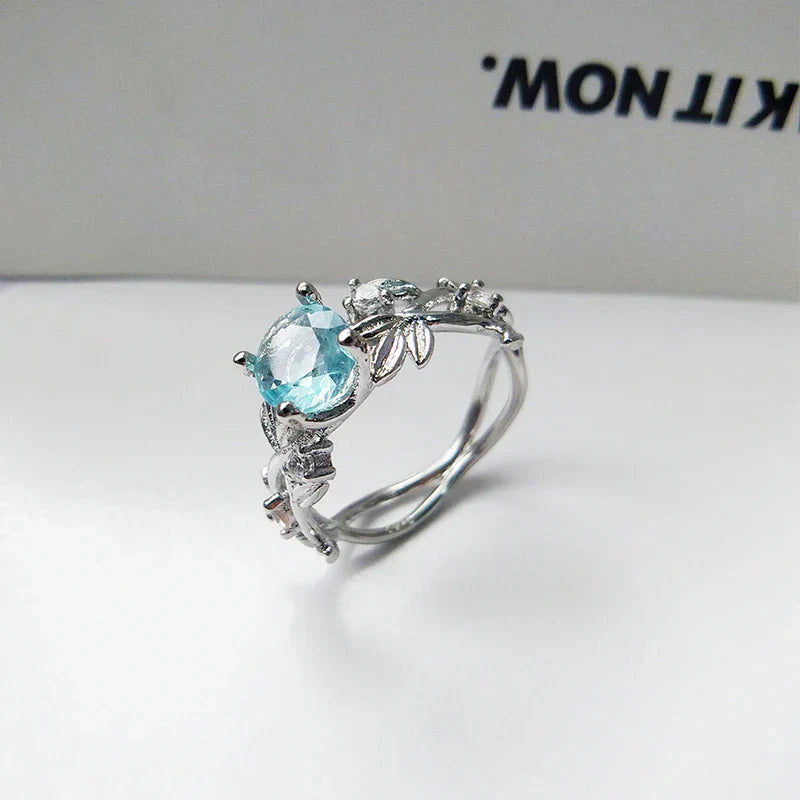 Anillo de Piedra Luna en Plata de Ley