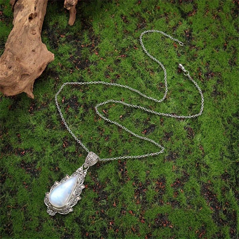 Collar de Colgante de Piedra Lunar Vintage