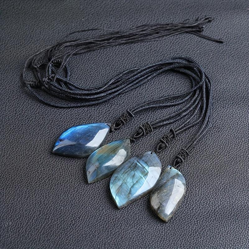 Collar de Piedra Lunar Mágica