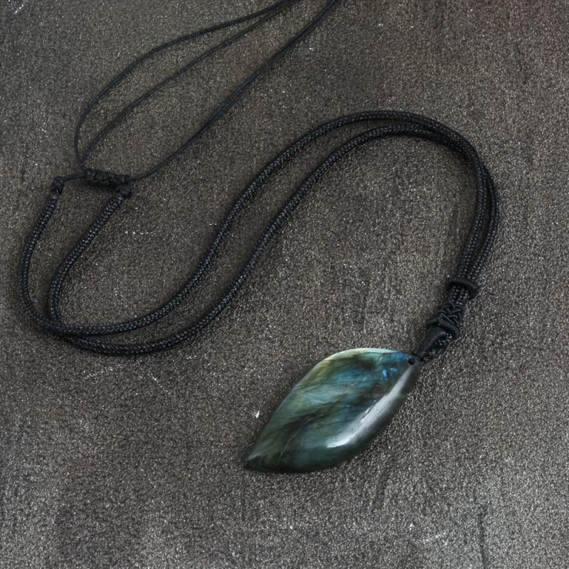 Collar de Piedra Lunar Mágica
