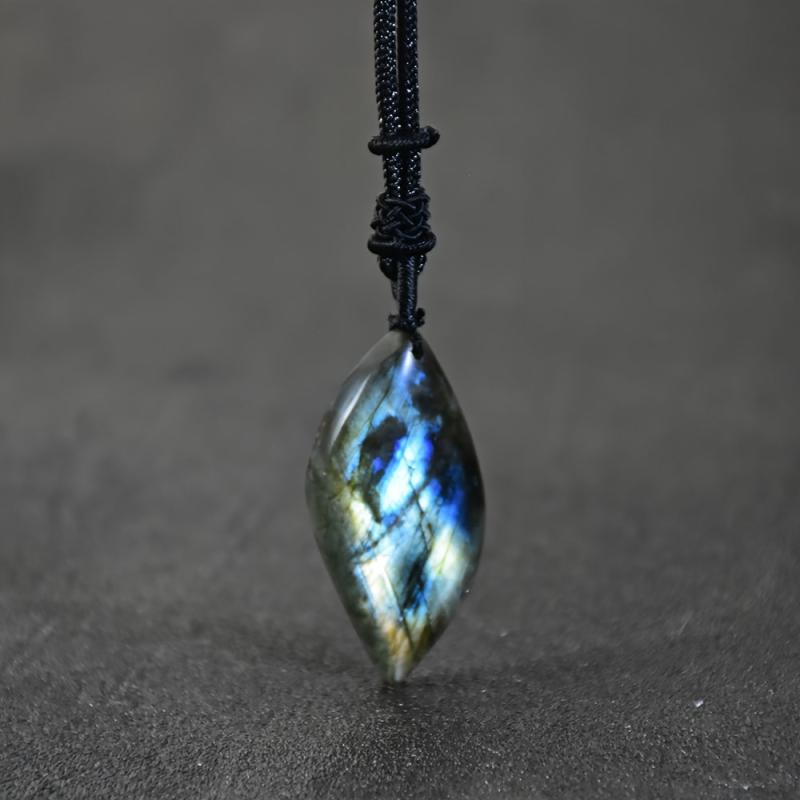 Collar de Piedra Lunar Mágica