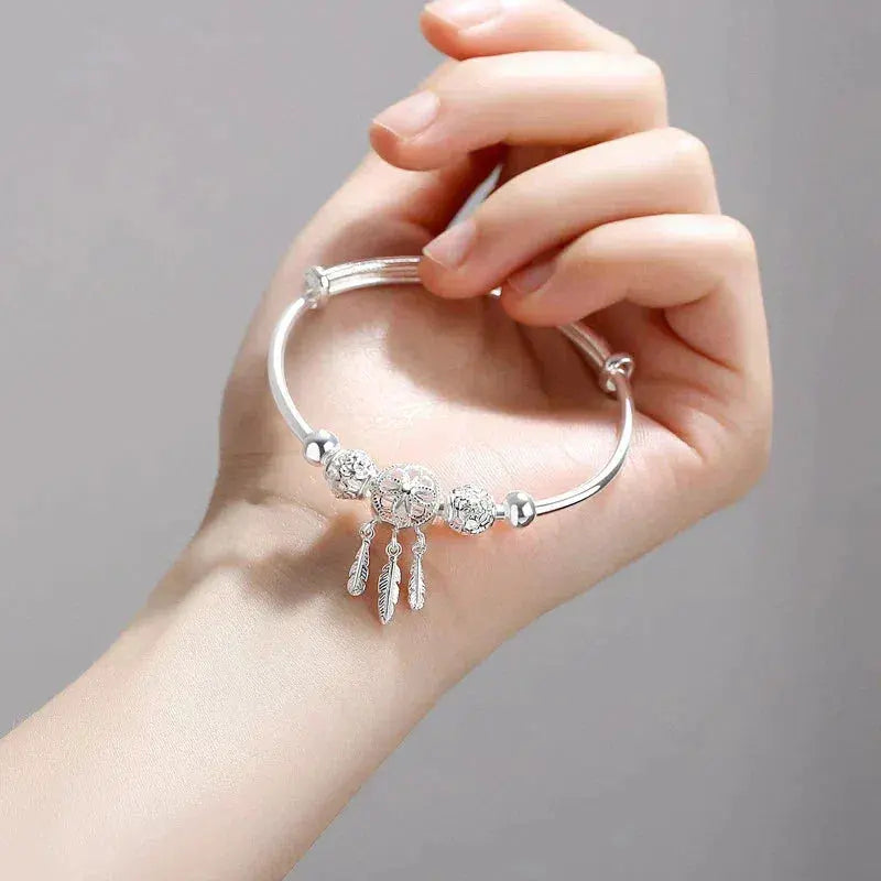 Pulsera Ajustable con Tres Charms de Hoja en Plata