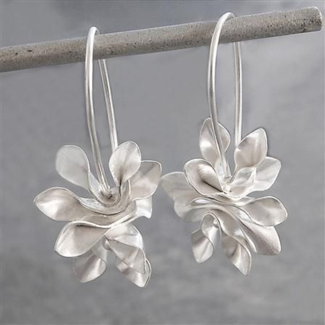 Pendientes de plata vintage con flores irregulares