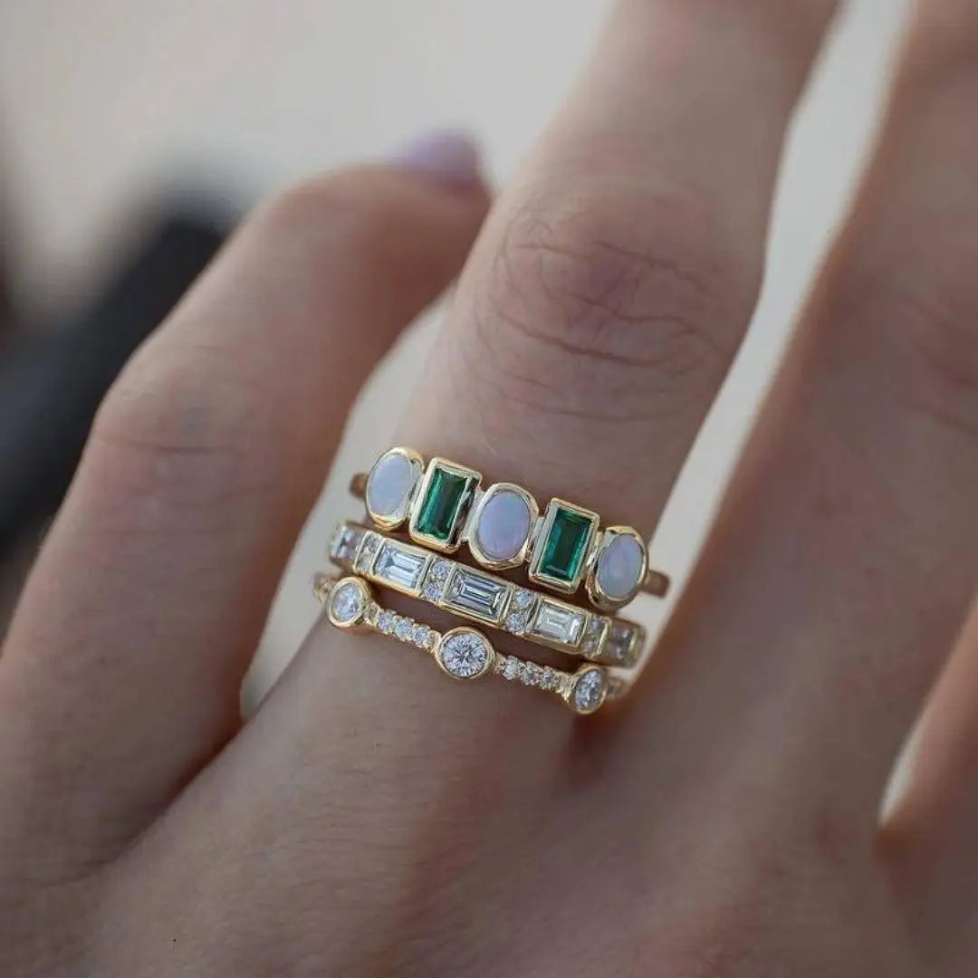 Anillos Vintage con Ópalo Blanco y Verde