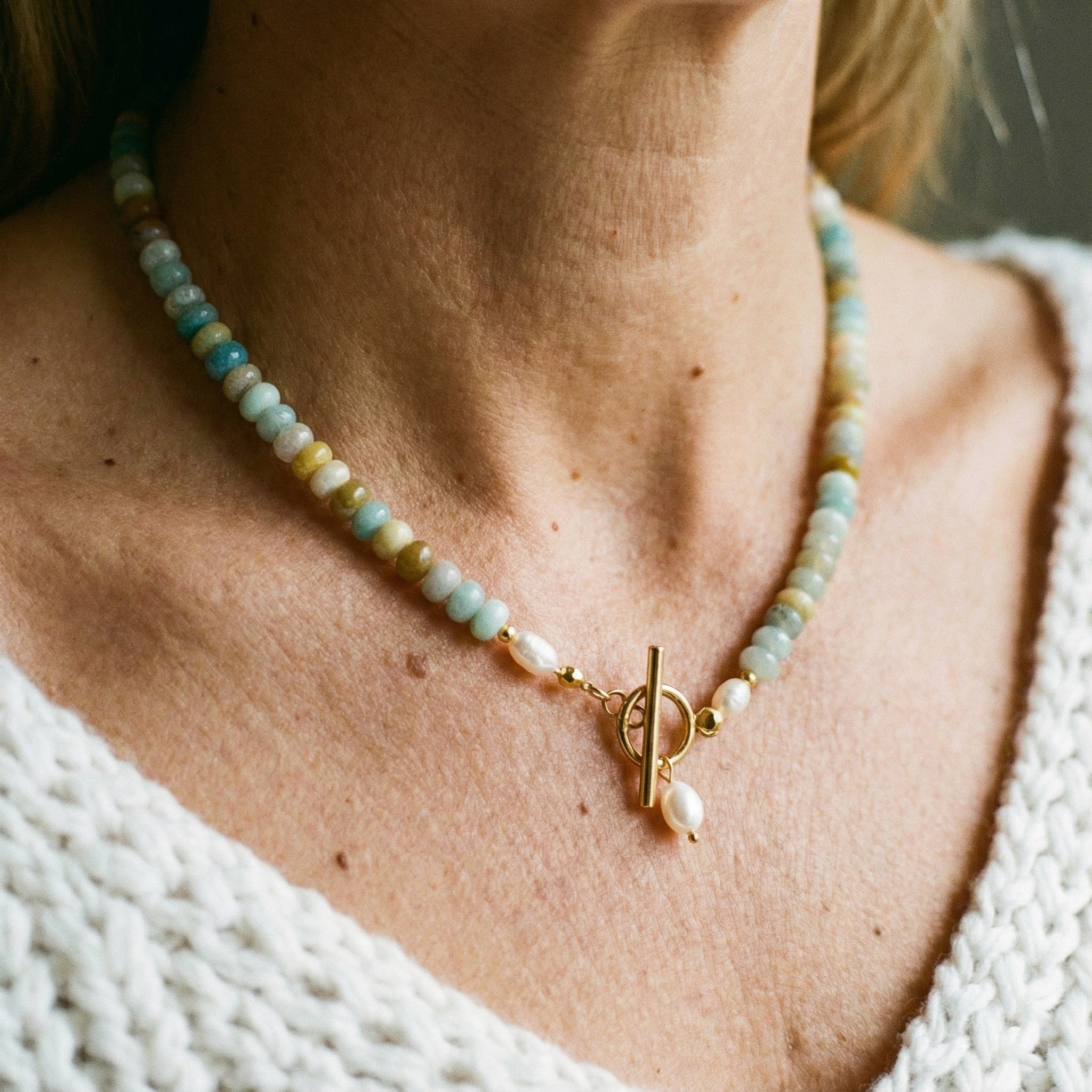 Collar Vintage de Oro con Piedras