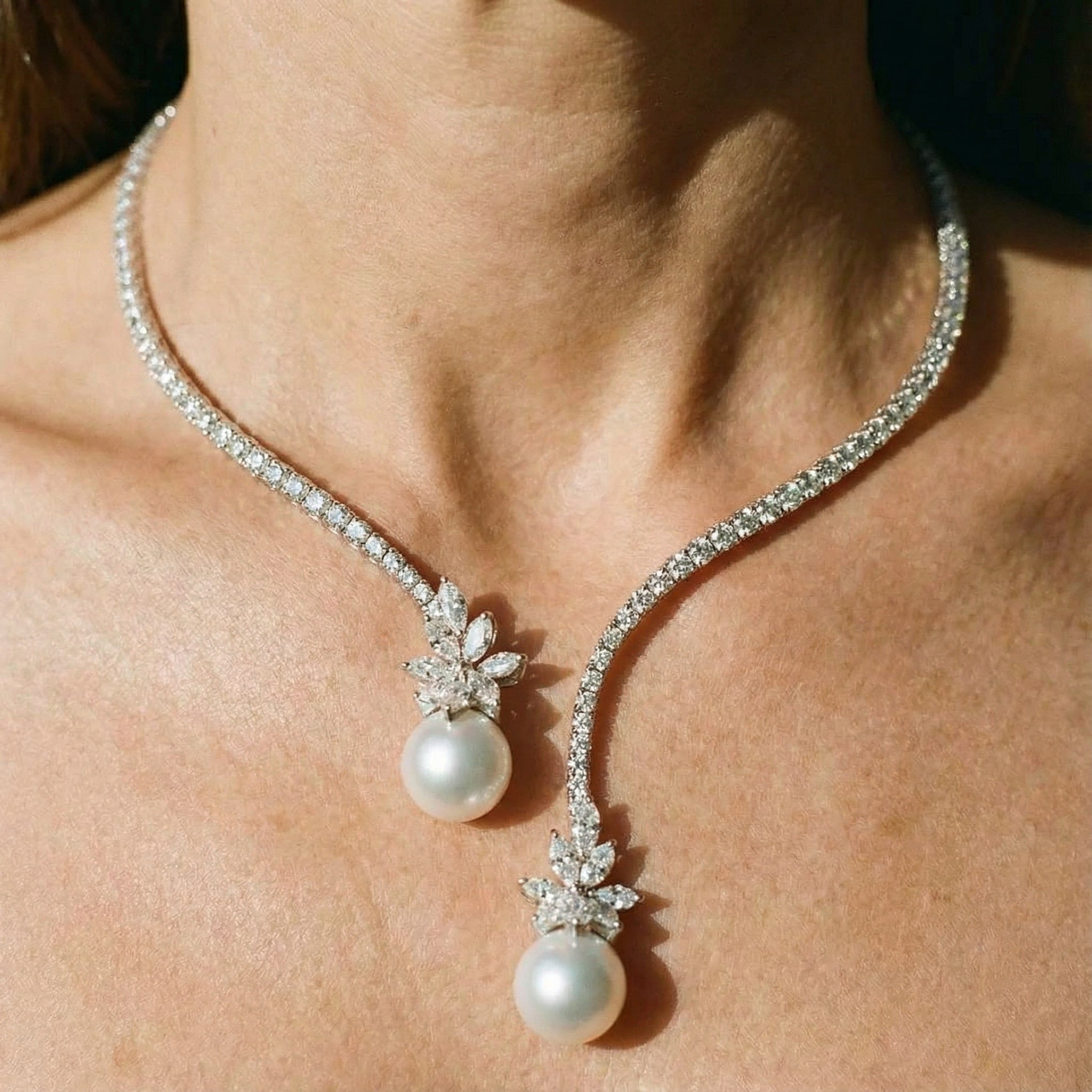 Collar de Perlas Elegante y Brillante en Plata de Ley