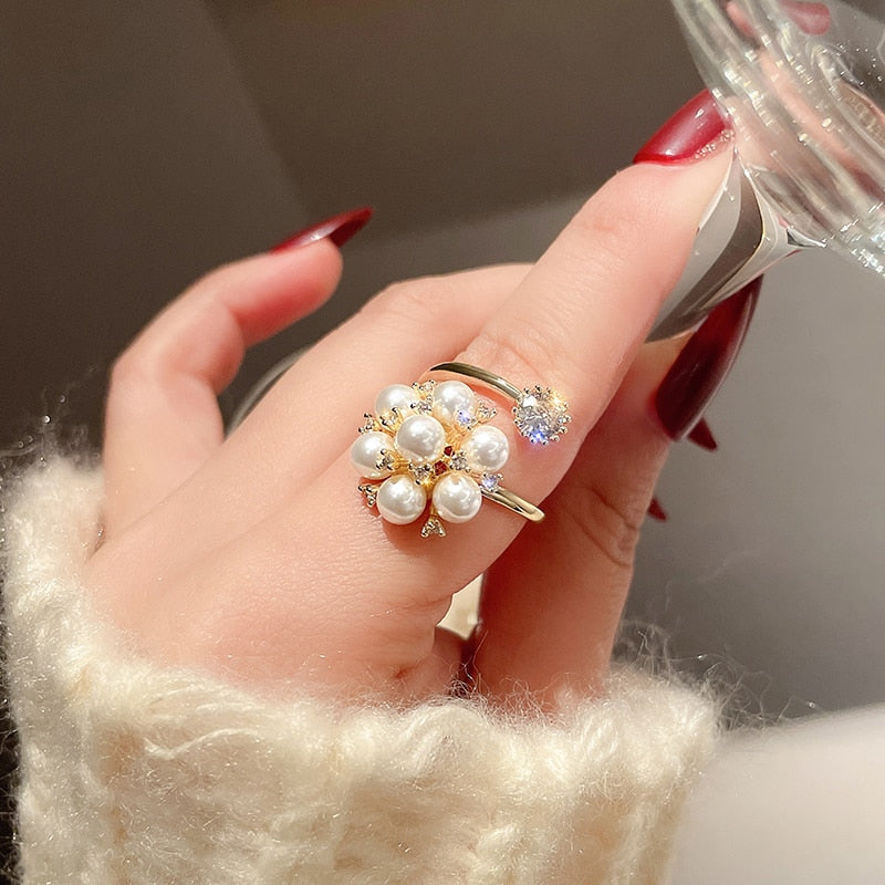 Anillo Ajustable con Lindas Perlas