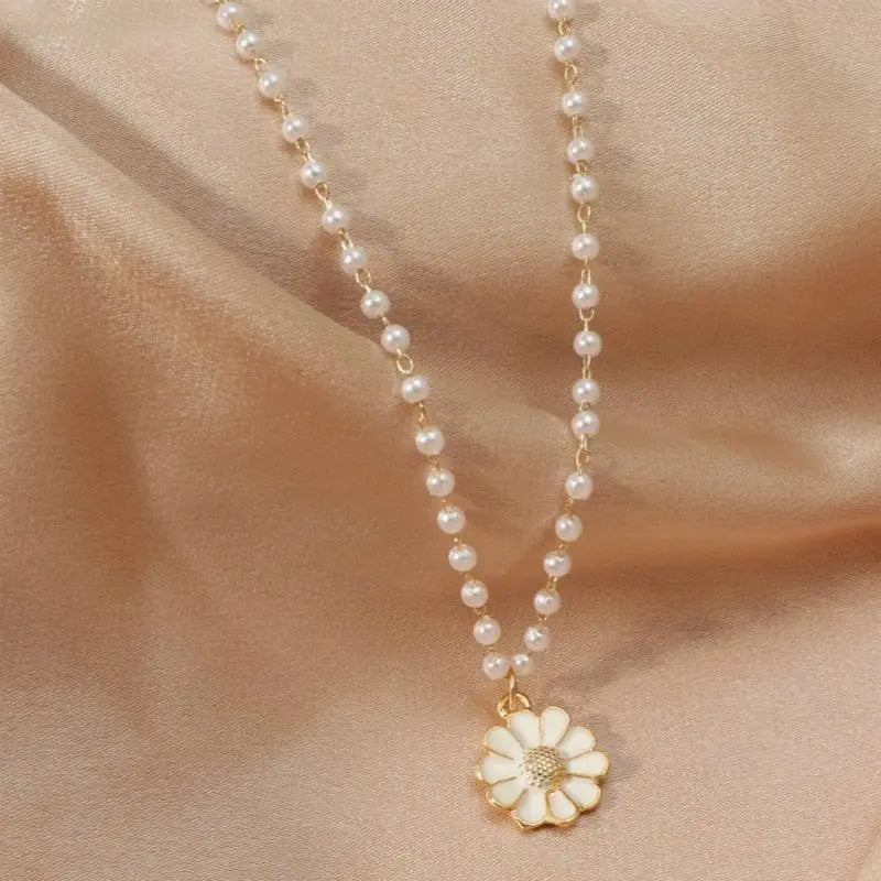 Daisy con Colgante de Perla