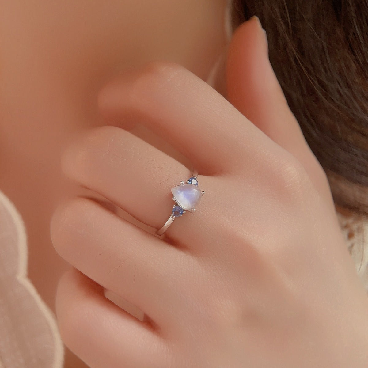 Anillo Louisa con Piedra Luna