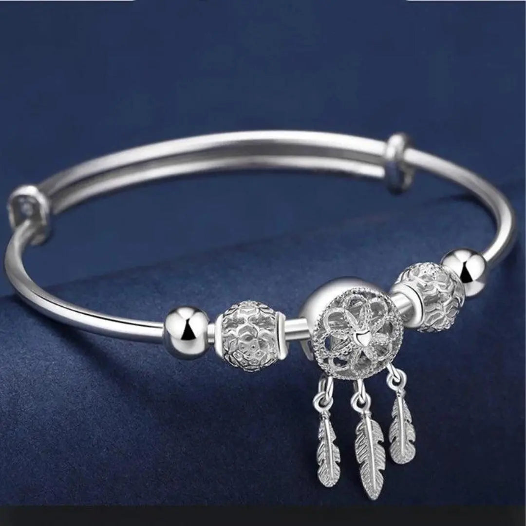 Pulsera Ajustable con Tres Charms de Hoja en Plata