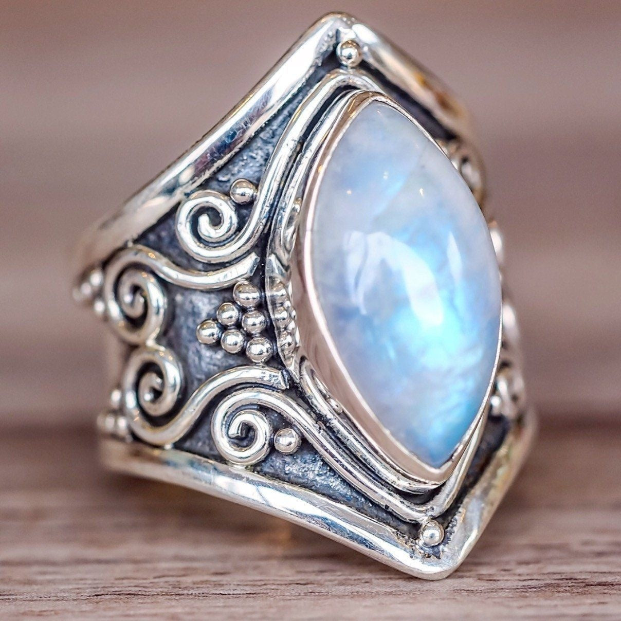 Anillo de Luna Plateada