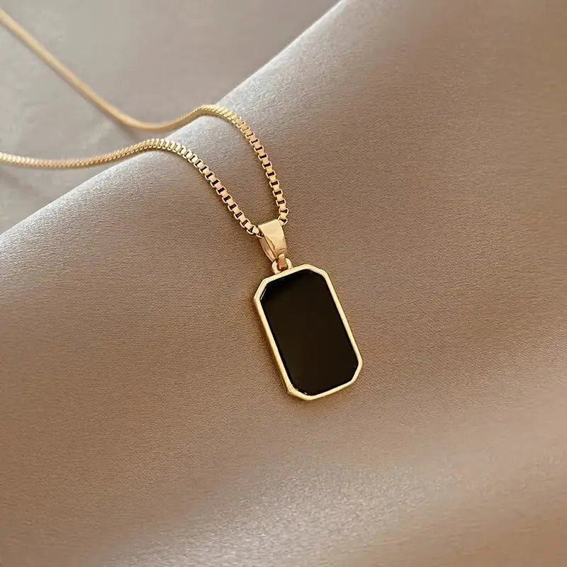 Collar Colgante Minimalista Cuadrado en Titanio Negro Elite