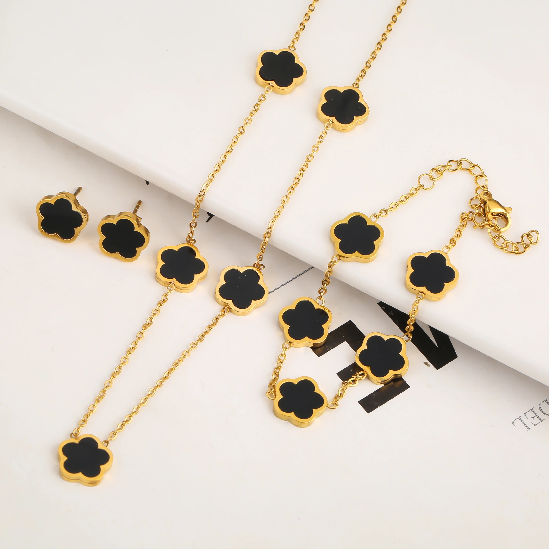 Cojunto en Forma de flor