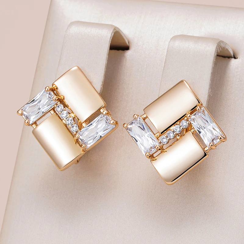 Pendientes Geométricos Elegantes con Circonitas en Oro