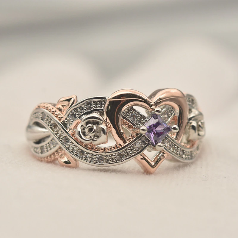 Anillo Elegante en Forma de Corazón en Oro Rosa