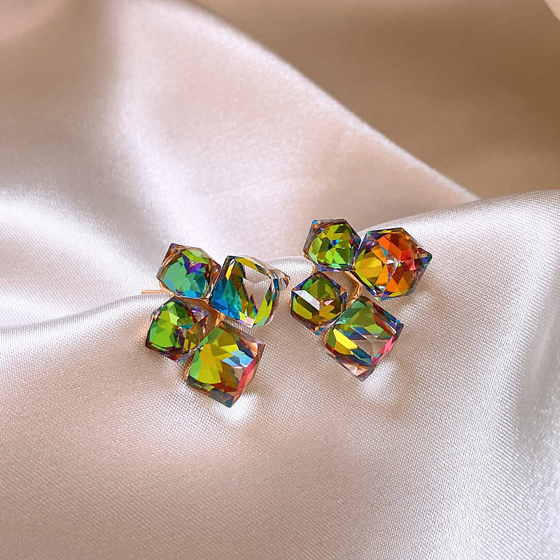 Pendientes de Circonita Multicolor en Elegante Oro