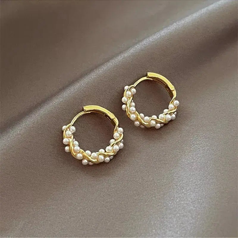 Pendientes Elegantes de Perlas Redondas