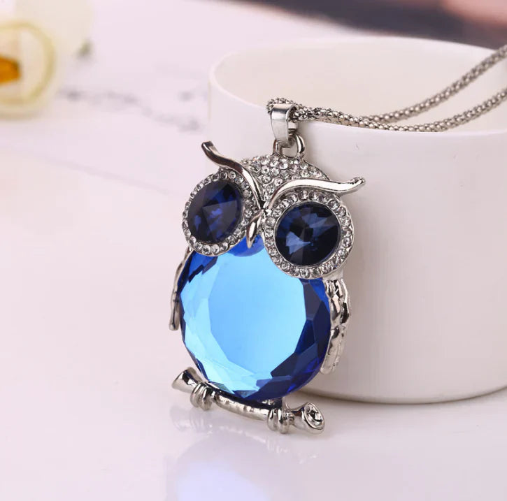 Collar Colgante de Búho en Piedra Luna