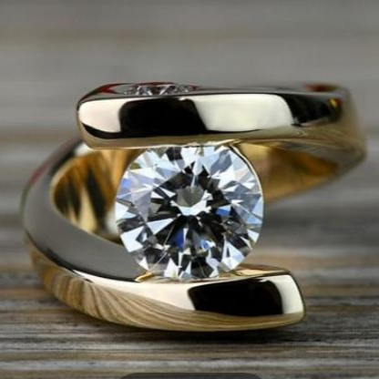 Anillo Espiral Vintage con Circonita
