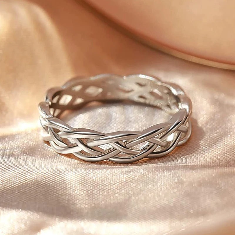 Anillo de Banda de Plata Retorcida